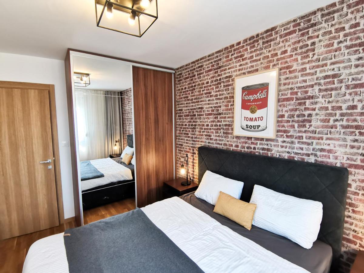 Apartments At Ljubovic Hill Park ポドゴリツァ エクステリア 写真