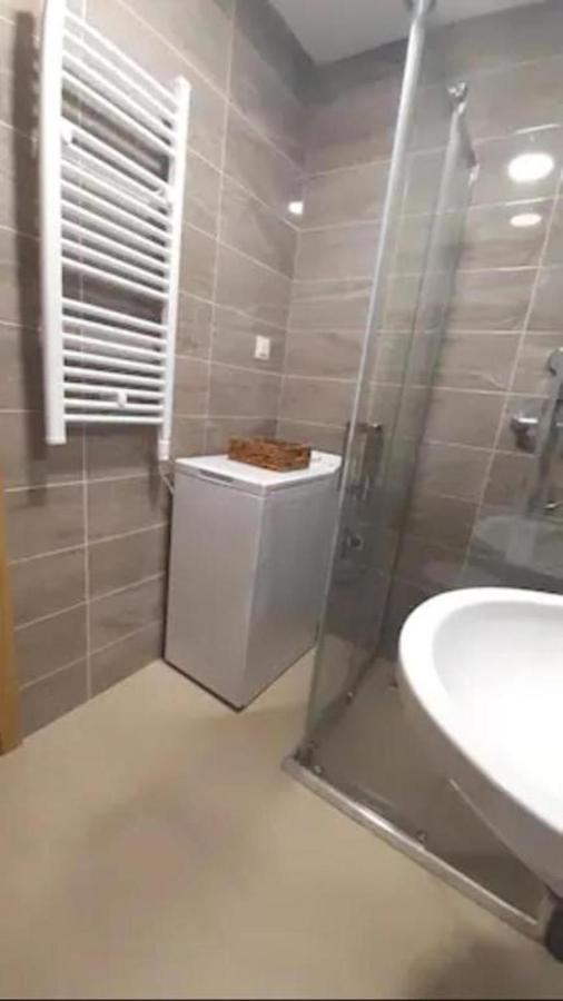 Apartments At Ljubovic Hill Park ポドゴリツァ エクステリア 写真