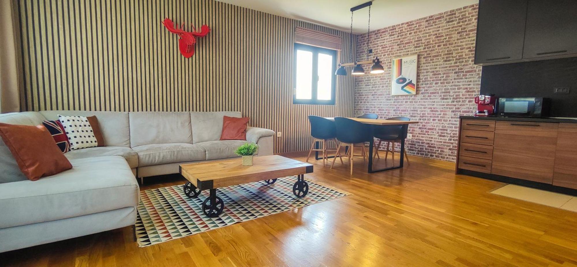 Apartments At Ljubovic Hill Park ポドゴリツァ エクステリア 写真